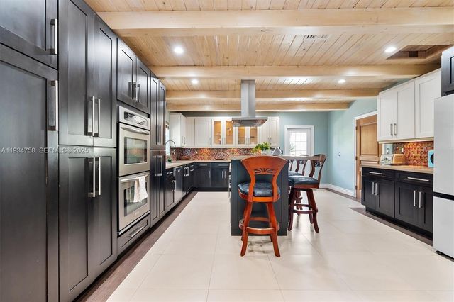 390 NE 103rd St, Miami Shores, FL 33138