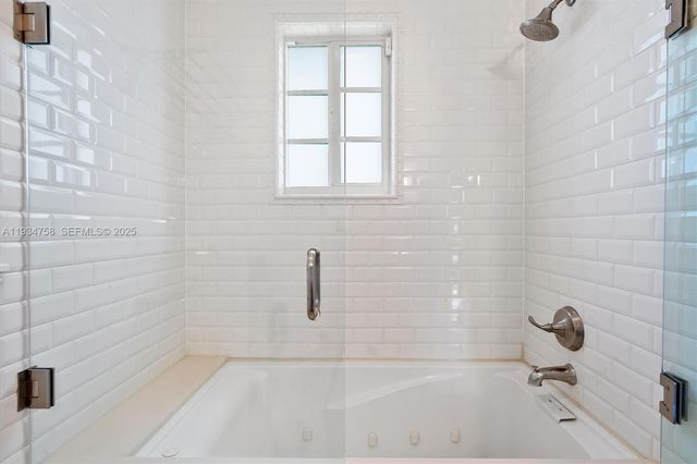 390 NE 103rd St, Miami Shores, FL 33138