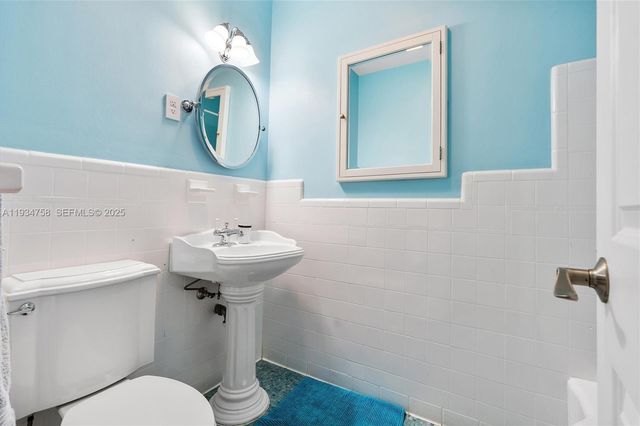 390 NE 103rd St, Miami Shores, FL 33138