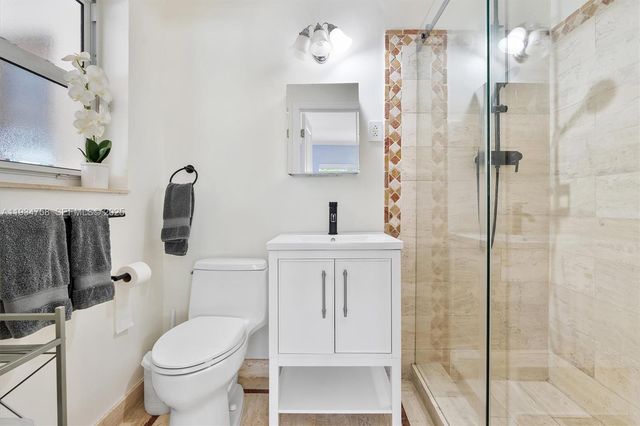 390 NE 103rd St, Miami Shores, FL 33138