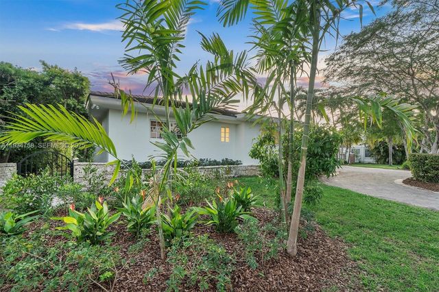 390 NE 103rd St, Miami Shores, FL 33138