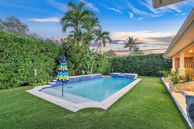 390 NE 103rd St, Miami Shores, FL 33138