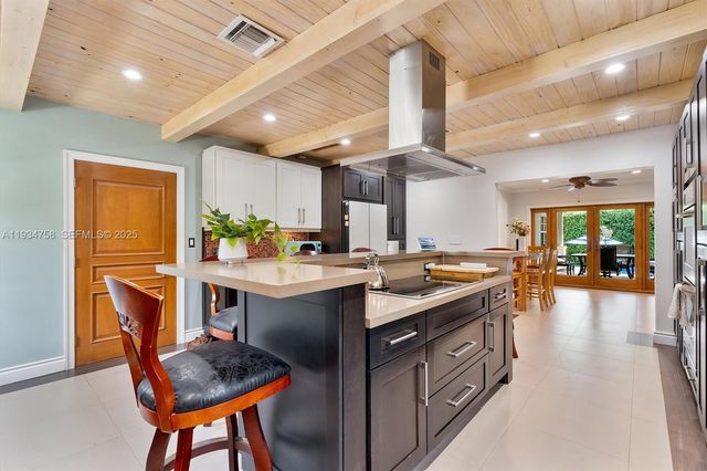 390 NE 103rd St, Miami Shores, FL 33138