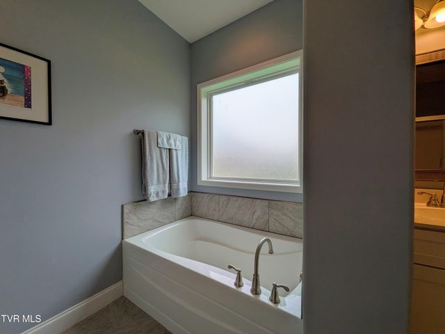 2954 Southbridge Road, Kingsport, TN 37664