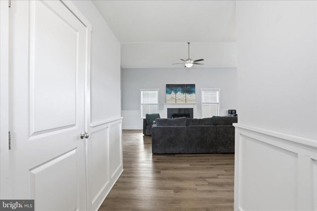 202 NAPLES WAY, Charles Town, WV 25414