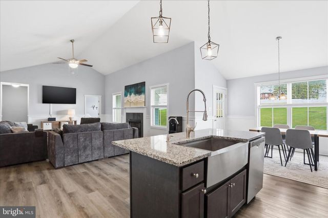 202 NAPLES WAY, Charles Town, WV 25414
