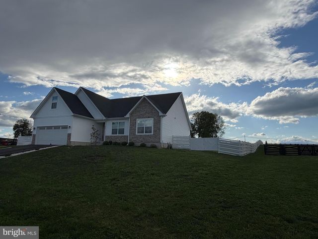 202 NAPLES WAY, Charles Town, WV 25414