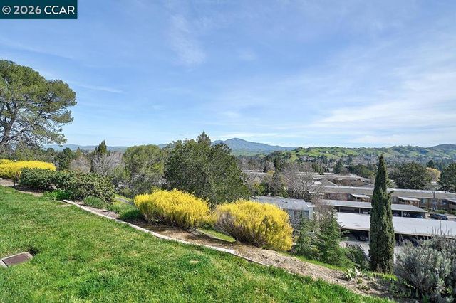 2589 Pine Knoll Dr 5, Walnut Creek, CA 94595