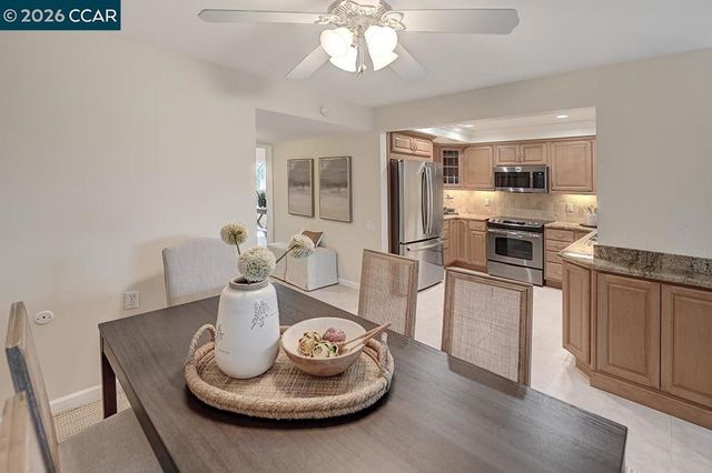 2589 Pine Knoll Dr 5, Walnut Creek, CA 94595