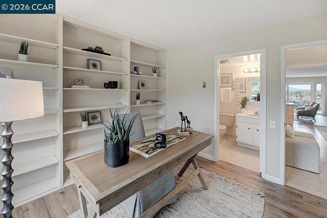 2589 Pine Knoll Dr 5, Walnut Creek, CA 94595