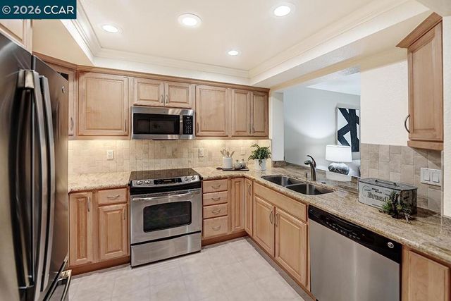 2589 Pine Knoll Dr 5, Walnut Creek, CA 94595