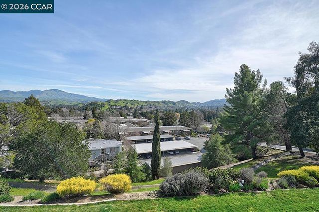 2589 Pine Knoll Dr 5, Walnut Creek, CA 94595