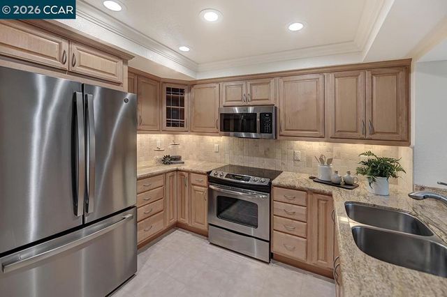 2589 Pine Knoll Dr 5, Walnut Creek, CA 94595