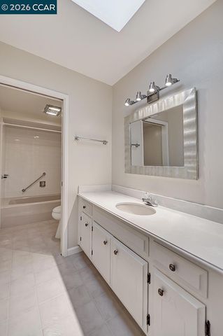 2589 Pine Knoll Dr 5, Walnut Creek, CA 94595