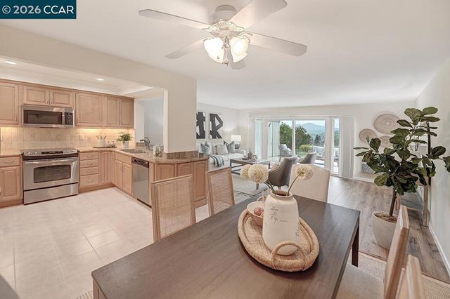 2589 Pine Knoll Dr 5, Walnut Creek, CA 94595