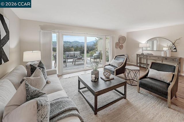 2589 Pine Knoll Dr 5, Walnut Creek, CA 94595