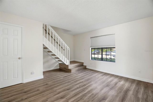 16602 BRIGADOON DRIVE, Tampa, FL 33618