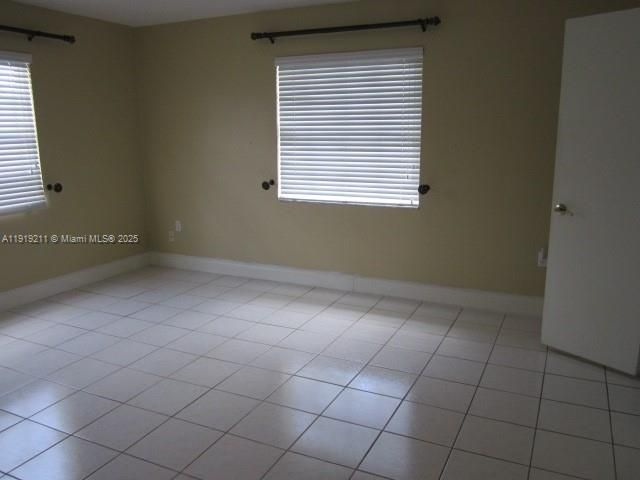 960 SW 95th Ave, Miami, FL 33174