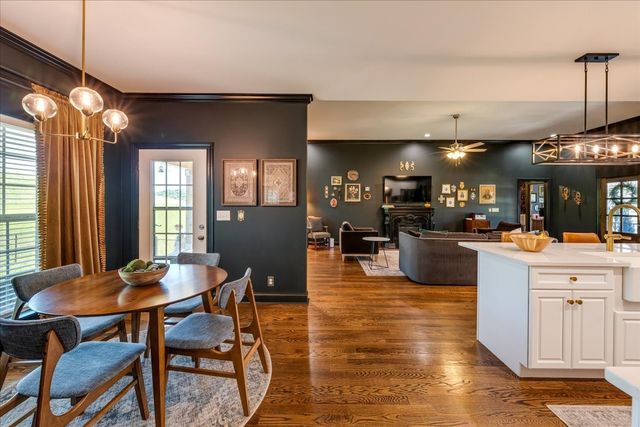 1301 Whiteside Hill Rd, Wartrace, TN 37183