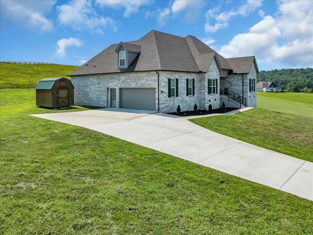 1301 Whiteside Hill Rd, Wartrace, TN 37183