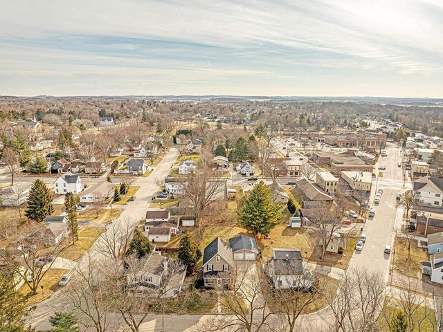 5807 WISCONSIN Street, Mcfarland, WI 53558