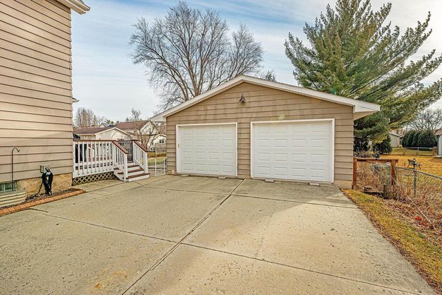 5807 WISCONSIN Street, Mcfarland, WI 53558