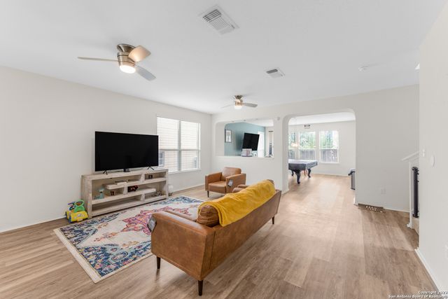 8422 BRAZOS PT, San Antonio, TX 78252