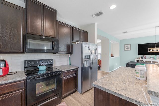 8422 BRAZOS PT, San Antonio, TX 78252
