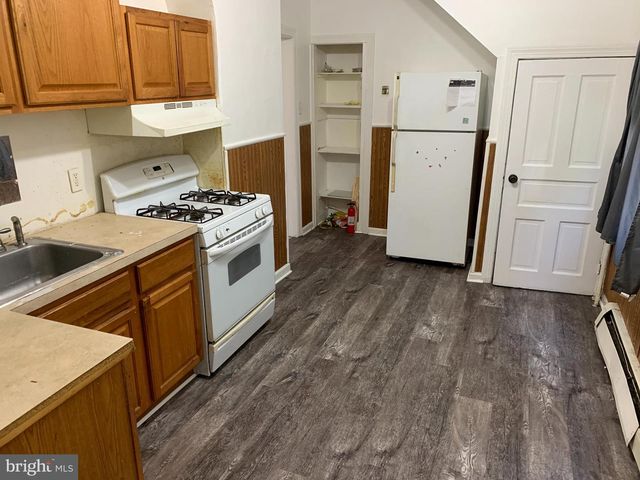 719 PEMBROKE AVE, East Lansdowne, PA 19050
