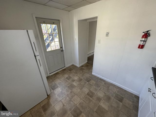 719 PEMBROKE AVE, East Lansdowne, PA 19050