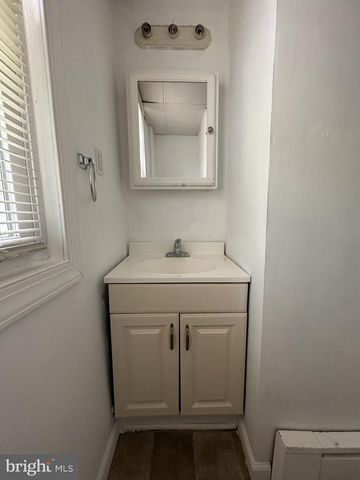 719 PEMBROKE AVE, East Lansdowne, PA 19050