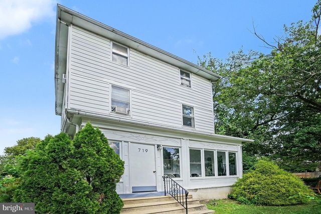 719 PEMBROKE AVE, East Lansdowne, PA 19050