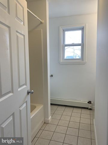 719 PEMBROKE AVE, East Lansdowne, PA 19050