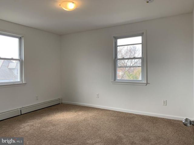 719 PEMBROKE AVE, East Lansdowne, PA 19050