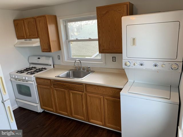 719 PEMBROKE AVE, East Lansdowne, PA 19050