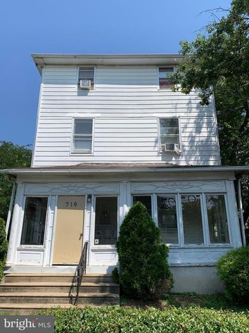 719 PEMBROKE AVE, East Lansdowne, PA 19050