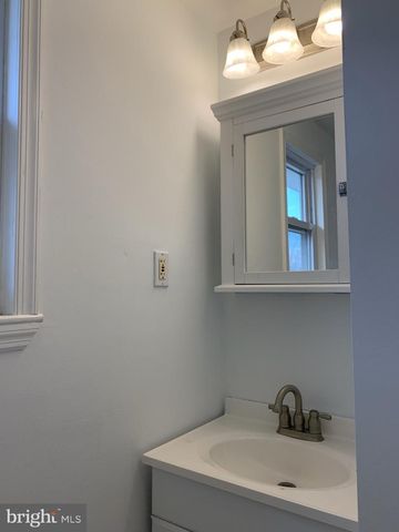 719 PEMBROKE AVE, East Lansdowne, PA 19050