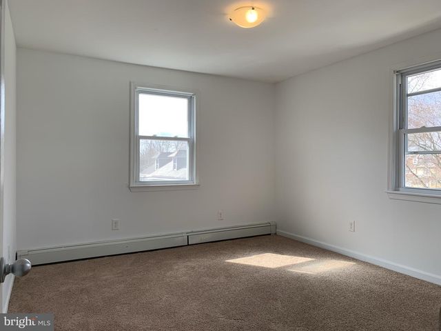 719 PEMBROKE AVE, East Lansdowne, PA 19050