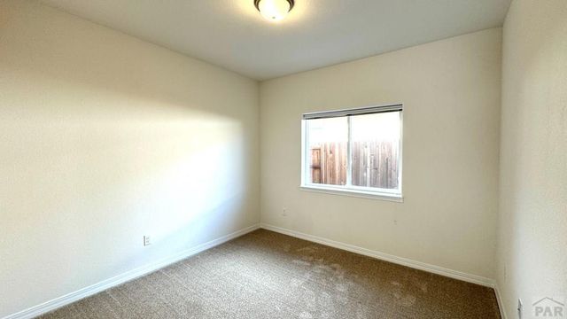 810 Thorncrest Dr, Pueblo, CO 81005