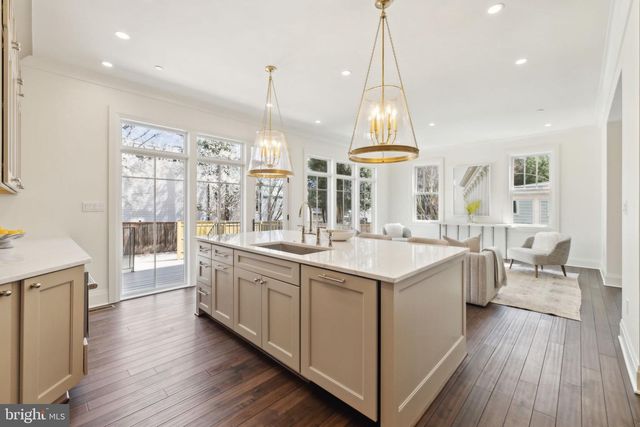 5115 42ND ST NW, Washington, DC 20016