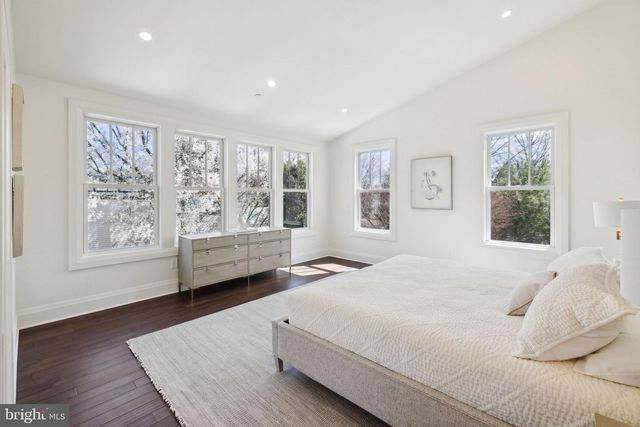 5115 42ND ST NW, Washington, DC 20016