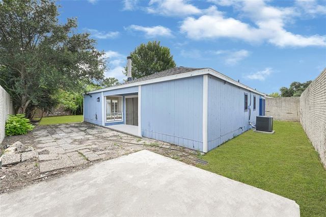 8302 Country Wind Lane, Houston, TX 77040