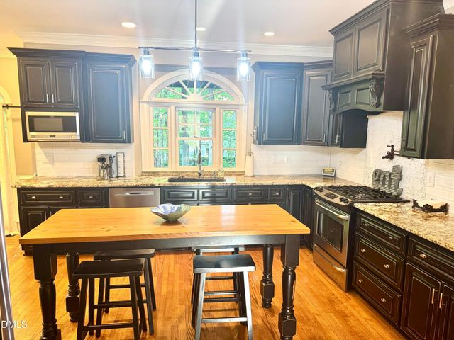 104 Flying Hills Circle, Cary, NC 27513