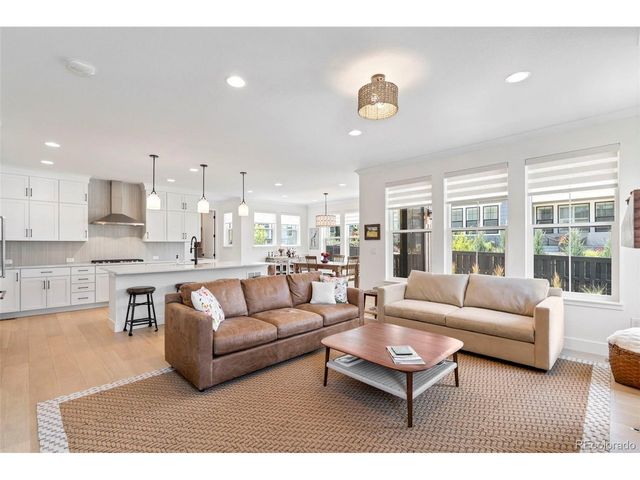 11261 Moonshimmer St, Littleton, CO 80125