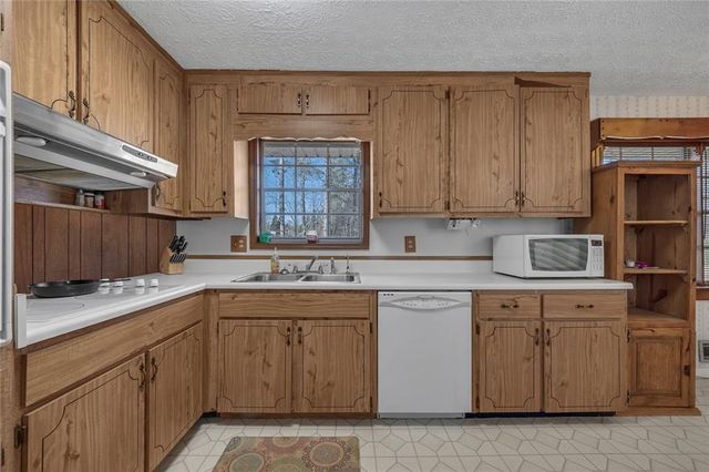 2075 Pinevale NE Drive, Marietta, GA 30066