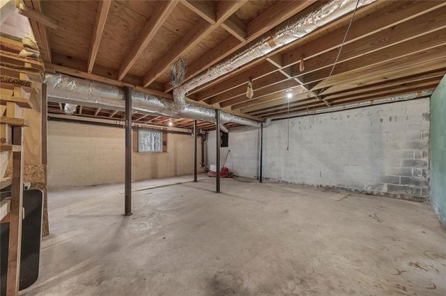 2075 Pinevale NE Drive, Marietta, GA 30066