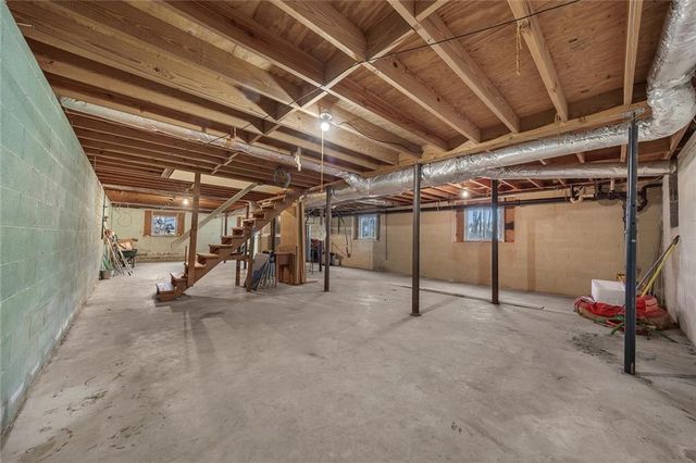 2075 Pinevale NE Drive, Marietta, GA 30066