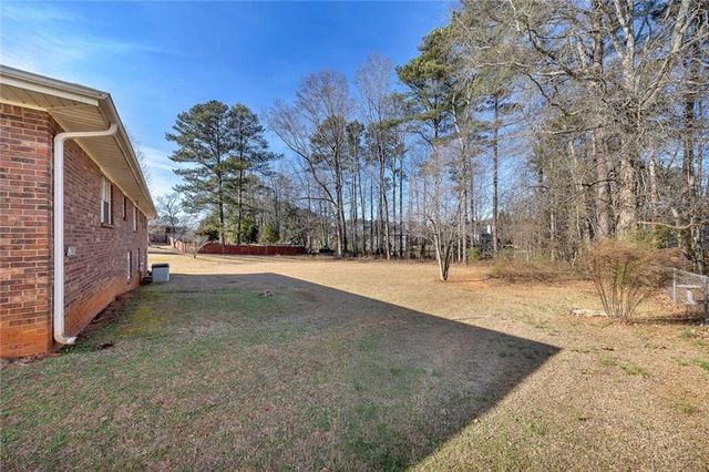 2075 Pinevale NE Drive, Marietta, GA 30066