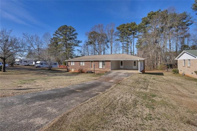 2075 Pinevale NE Drive, Marietta, GA 30066