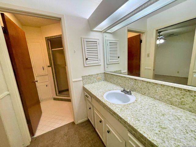 3435 SUGARHILL DR, San Antonio, TX 78230